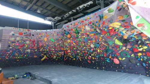 東京都のクライミング施設「CLIMBING FRONT CARAMBA（カランバ）」